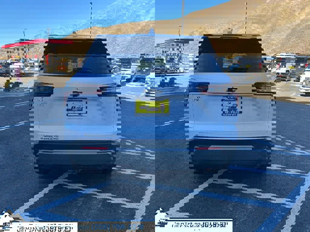 Used 2026 Chevrolet Equinox LT w/ LPO, Floor Liner Package image 6