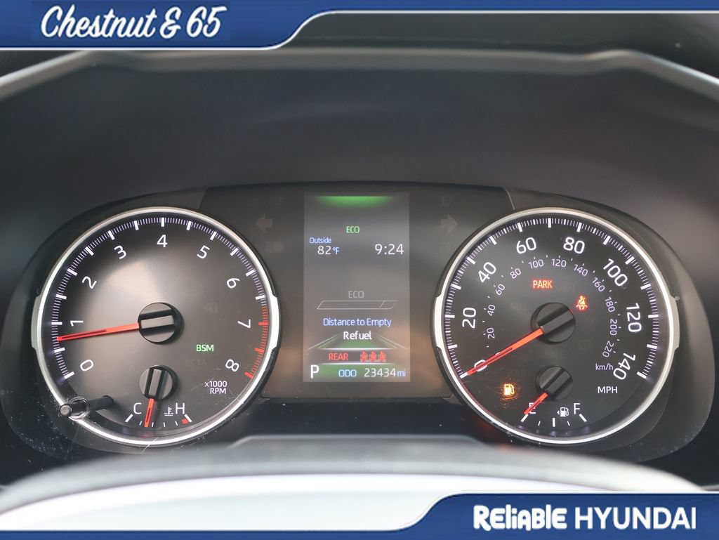 Used 2022 Toyota RAV4 XLE Premium AWD/4WD image 30