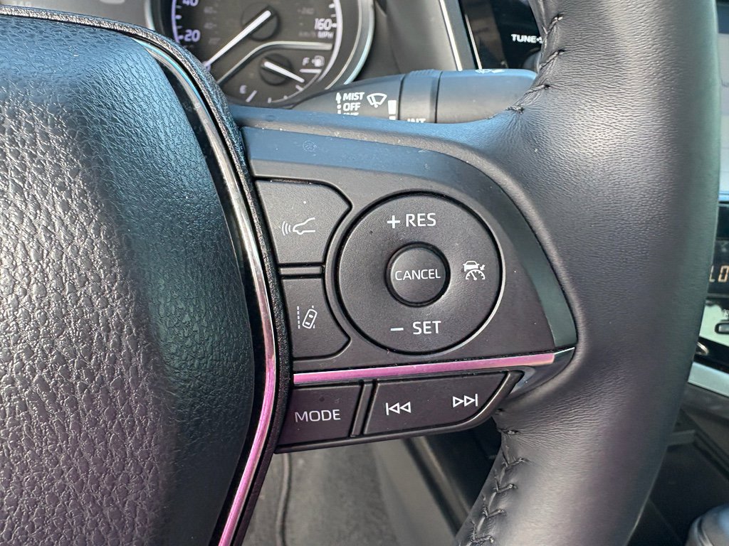 Used 2018 Toyota Camry XLE image 14