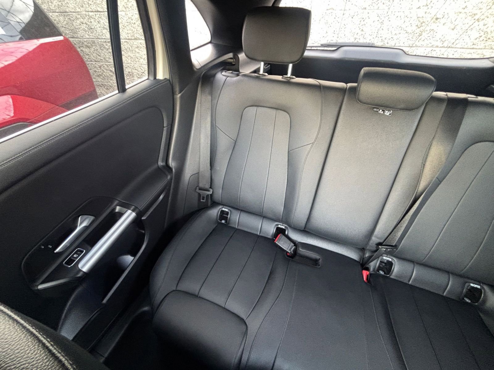 Used 2025 Mercedes-Benz GLA 250 4MATIC image 39