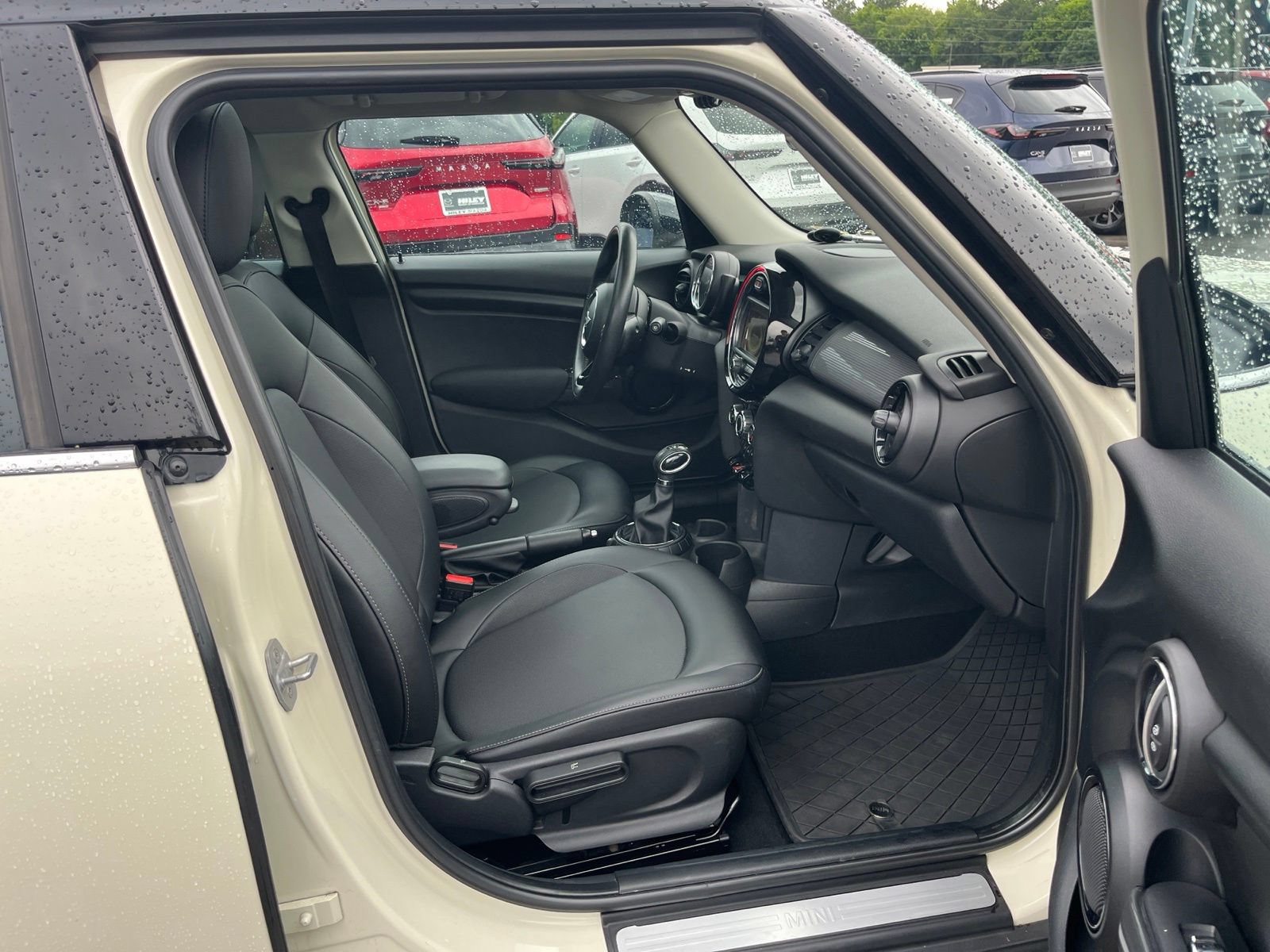 Used 2016 MINI Cooper 4-Door Hardtop FWD image 31