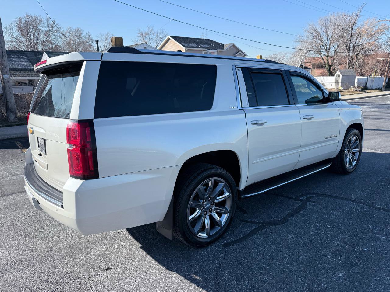 Used 2015 Chevrolet Suburban LTZ image 5