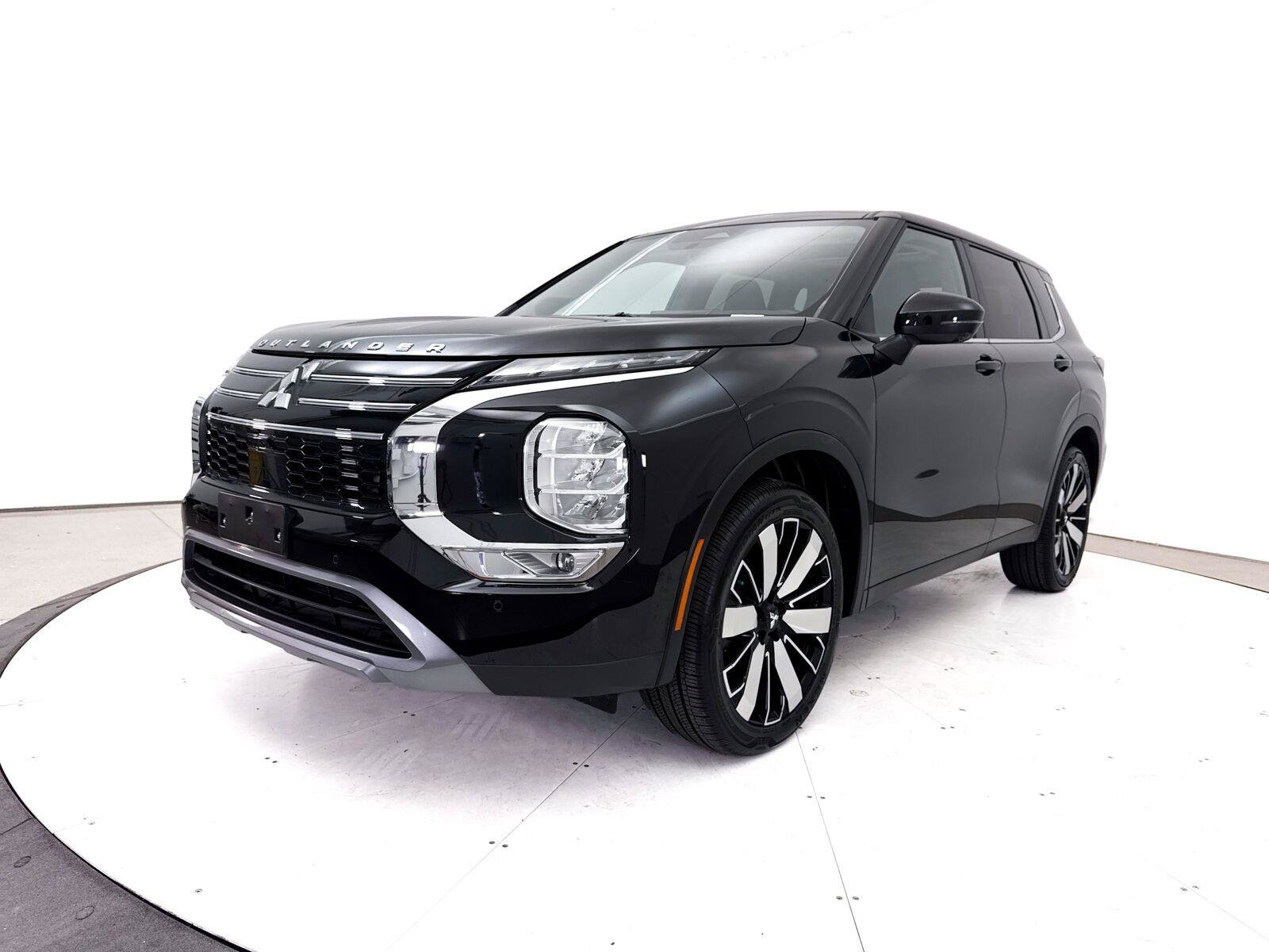 Used 2025 Mitsubishi Outlander SE FWD image 17