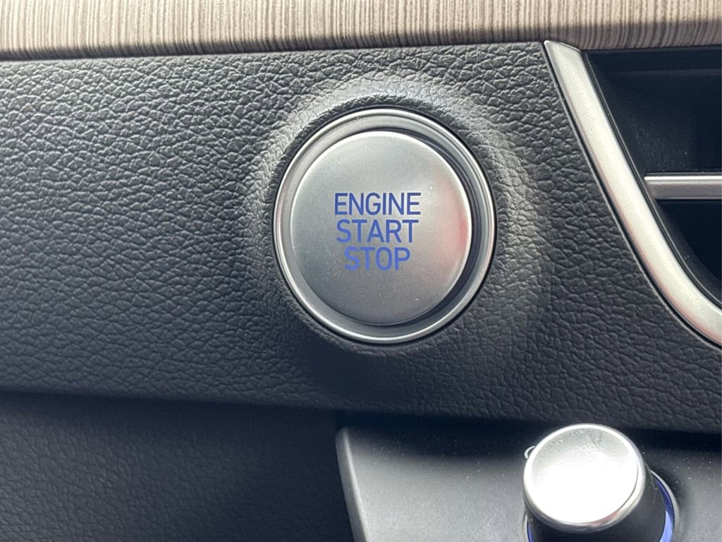 Used 2025 Hyundai Sonata Limited image 27