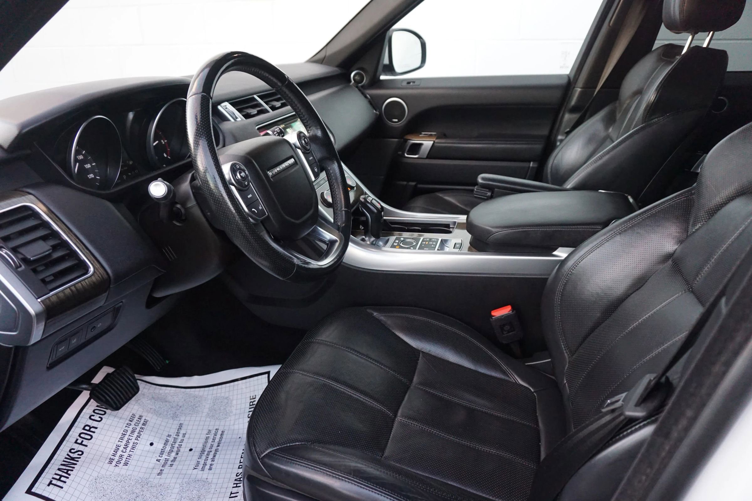 Used 2017 Land Rover Range Rover Sport HSE image 11