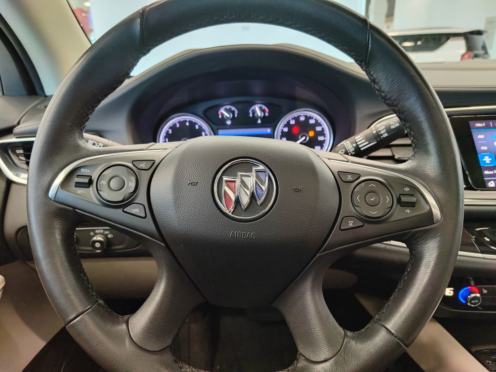 Used 2021 Buick Enclave Essence w/ Sound and Sites Package image 16