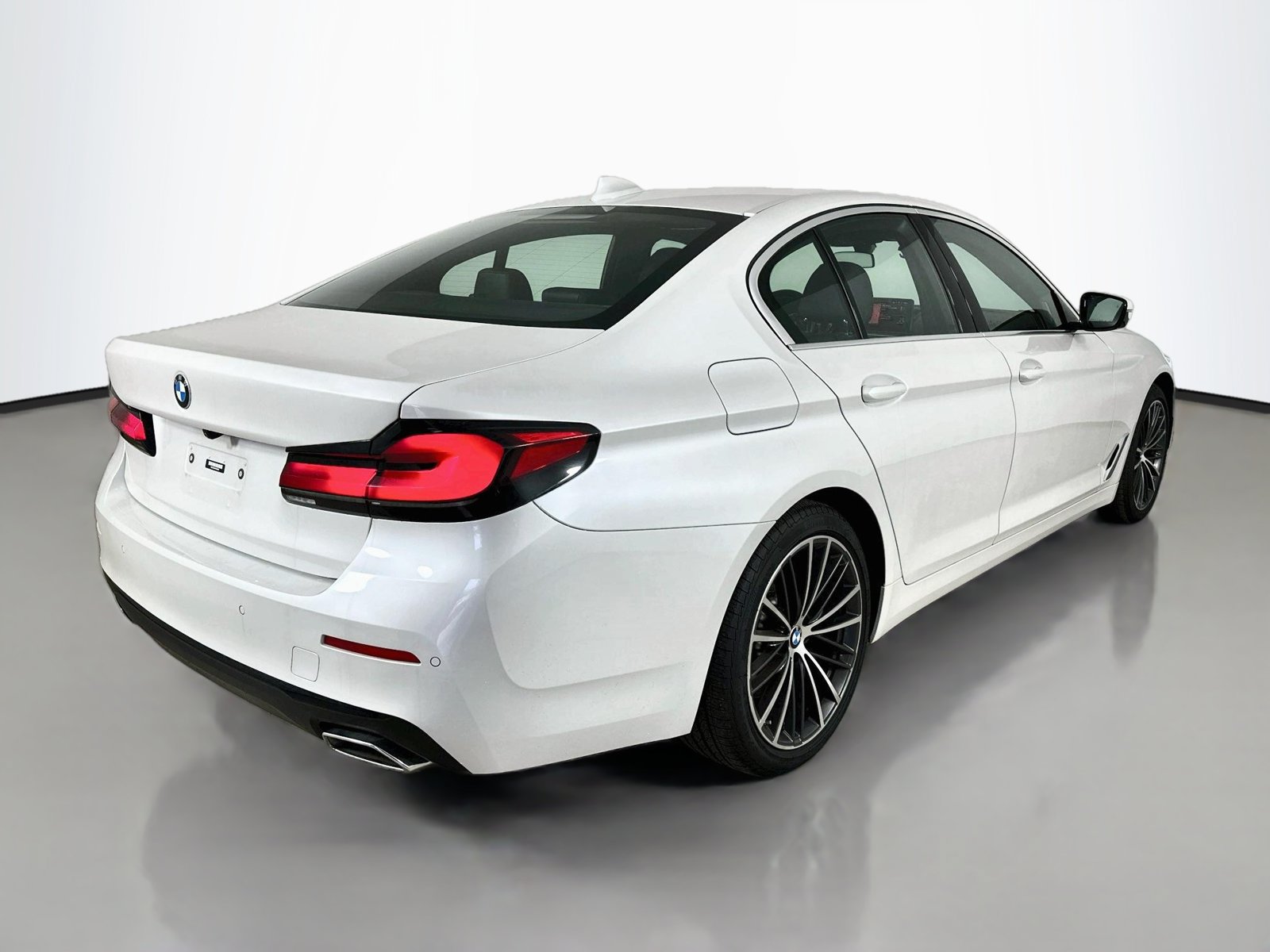Used 2023 BMW 540i xDrive w/ Premium Package AWD/4WD image 5