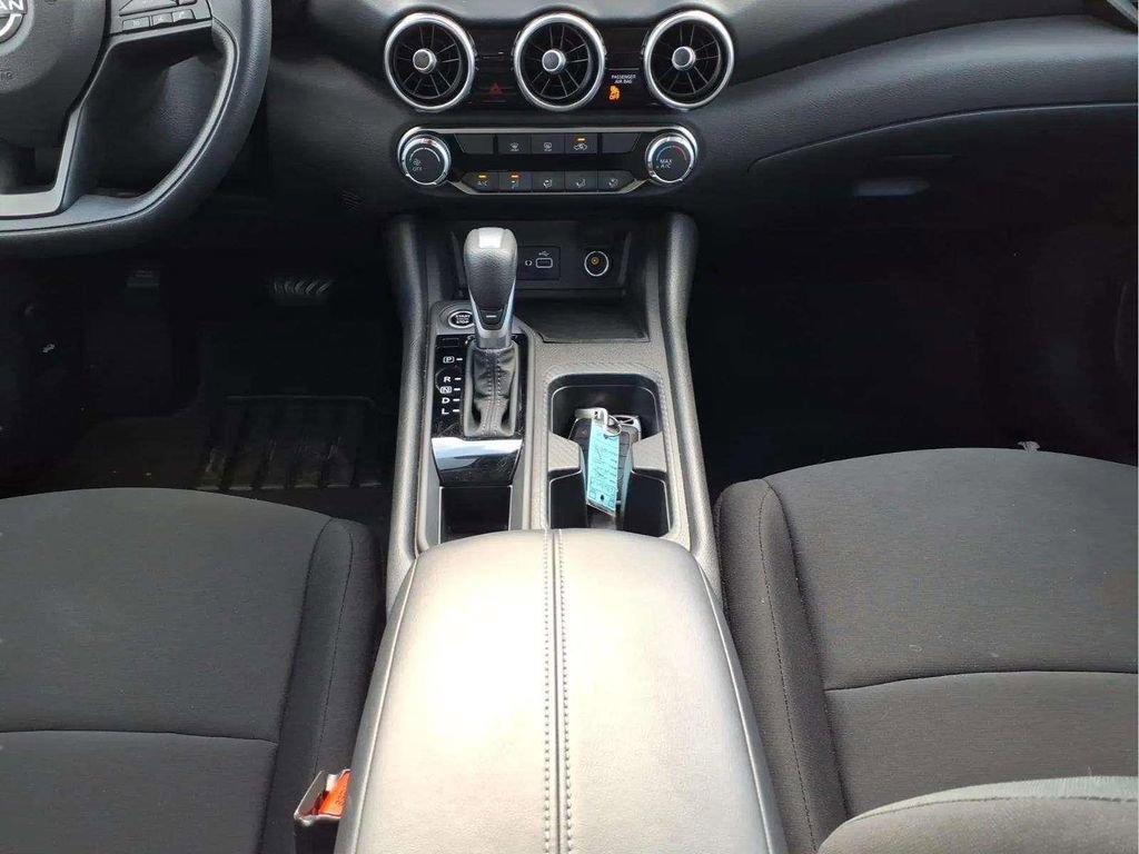 Used 2025 Nissan Sentra S image 11