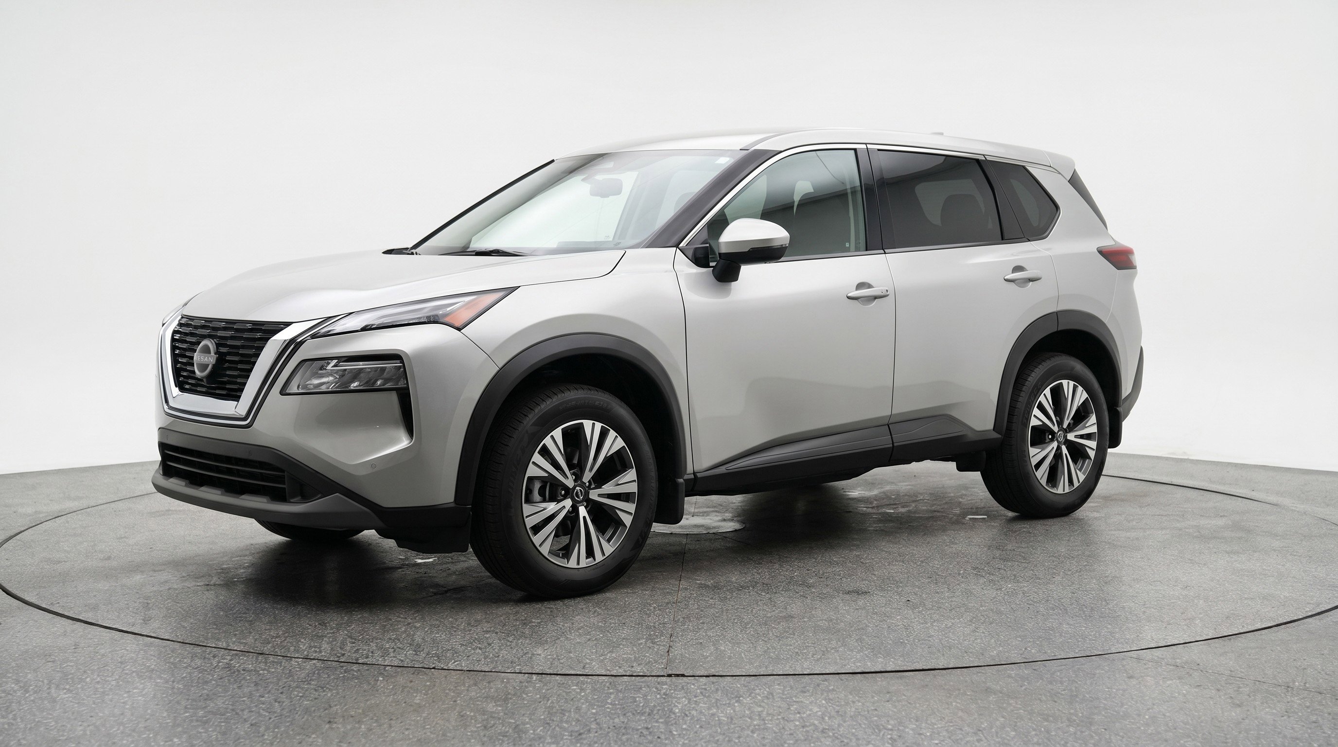 Used 2023 Nissan Rogue SV FWD image 3