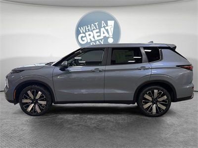 New 2026 Mitsubishi Outlander SE image 7