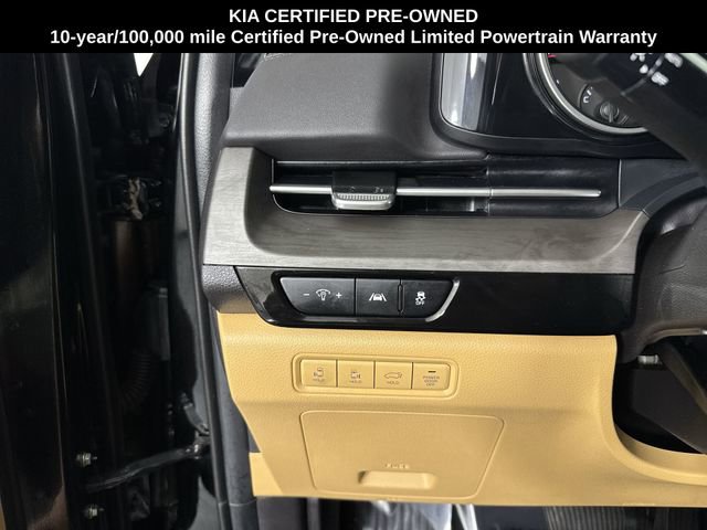 Used 2024 Kia Carnival EX FWD image 13