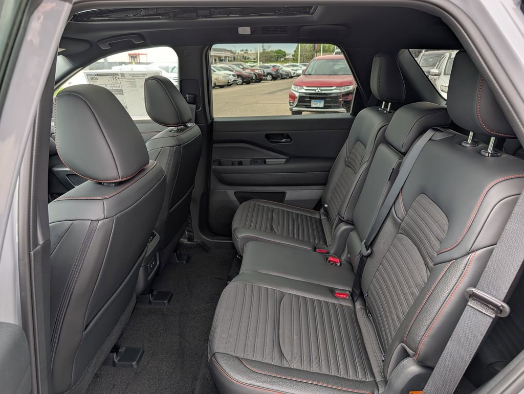 New 2026 Nissan Pathfinder Rock Creek AWD/4WD image 7