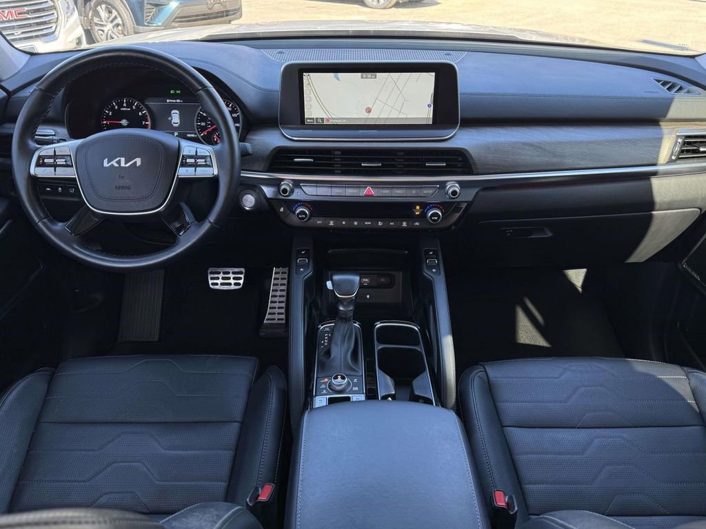 Used 2022 Kia Telluride SX w/ SX Prestige Package image 2