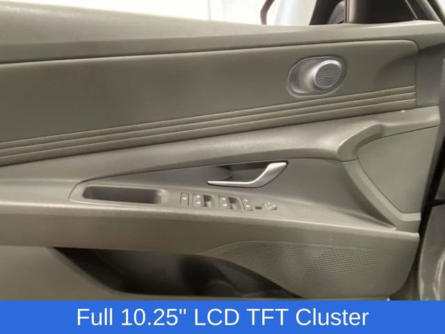 Used 2023 Hyundai Elantra SEL w/ Convenience Package image 13