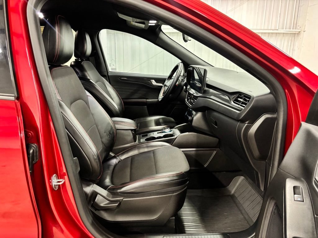 Used 2023 Ford Escape ST-Line w/ Tech Pack #1 FWD image 22