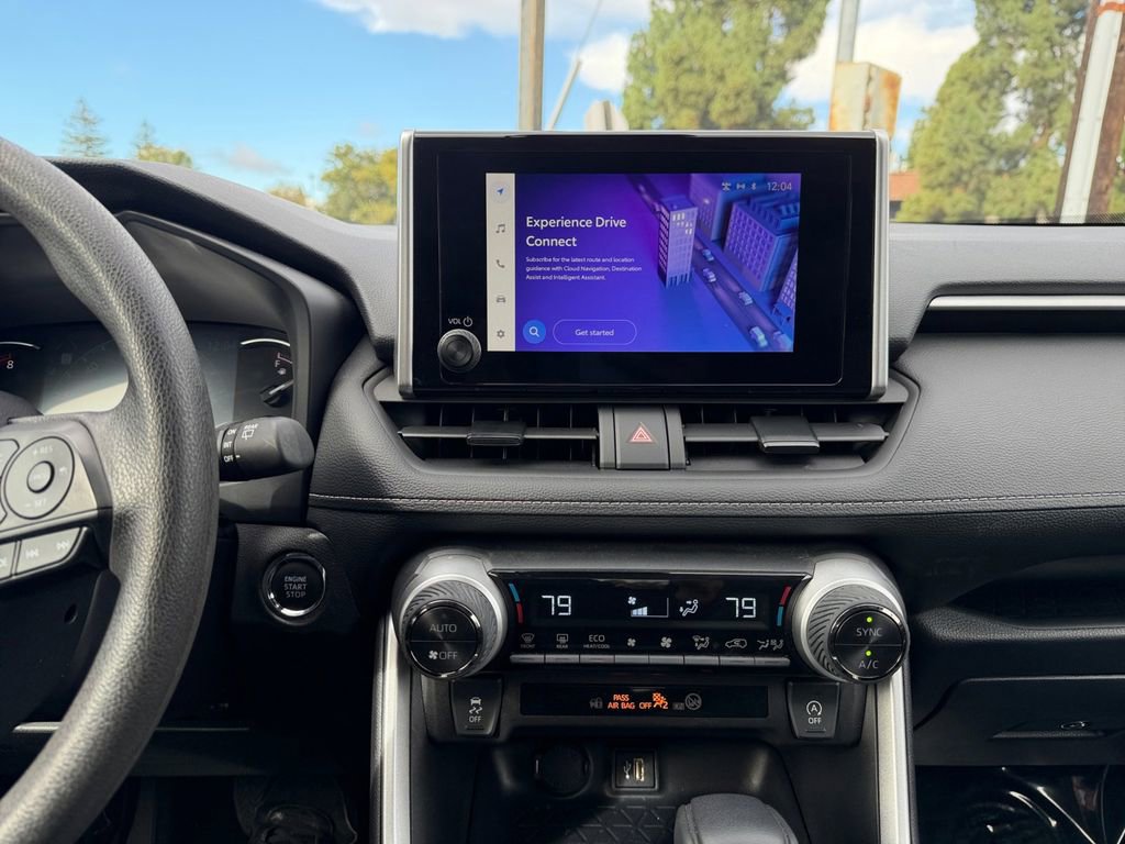 Used 2025 Toyota RAV4 XLE image 21