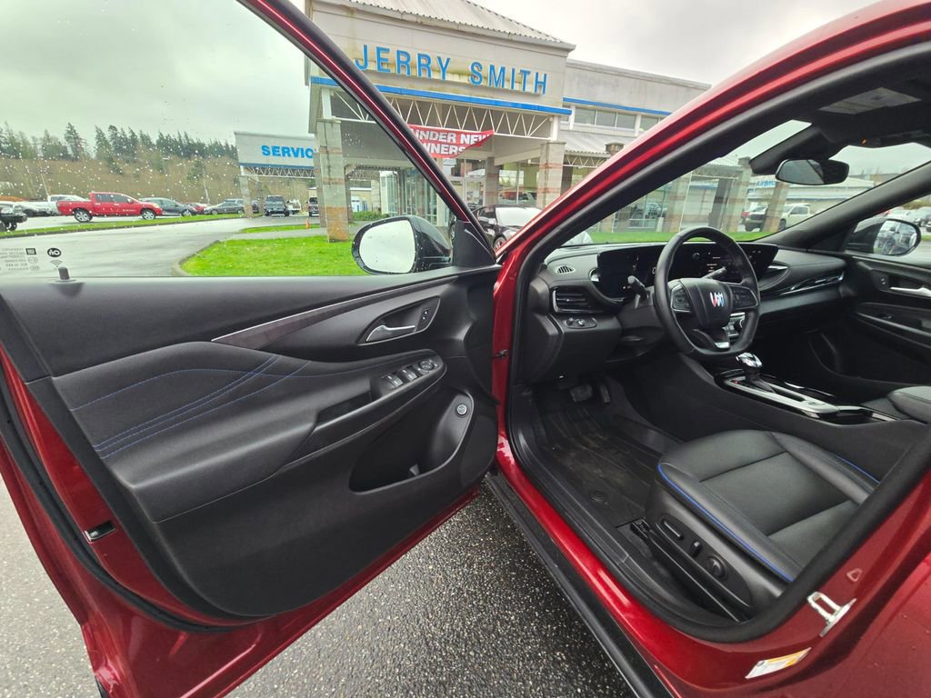 Used 2024 Buick Envista Sport Touring w/ Experience Buick Package image 16