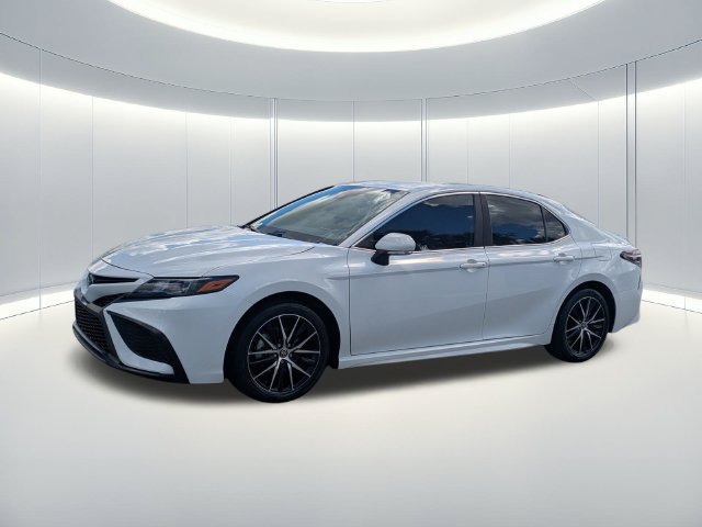 Used 2024 Toyota Camry SE