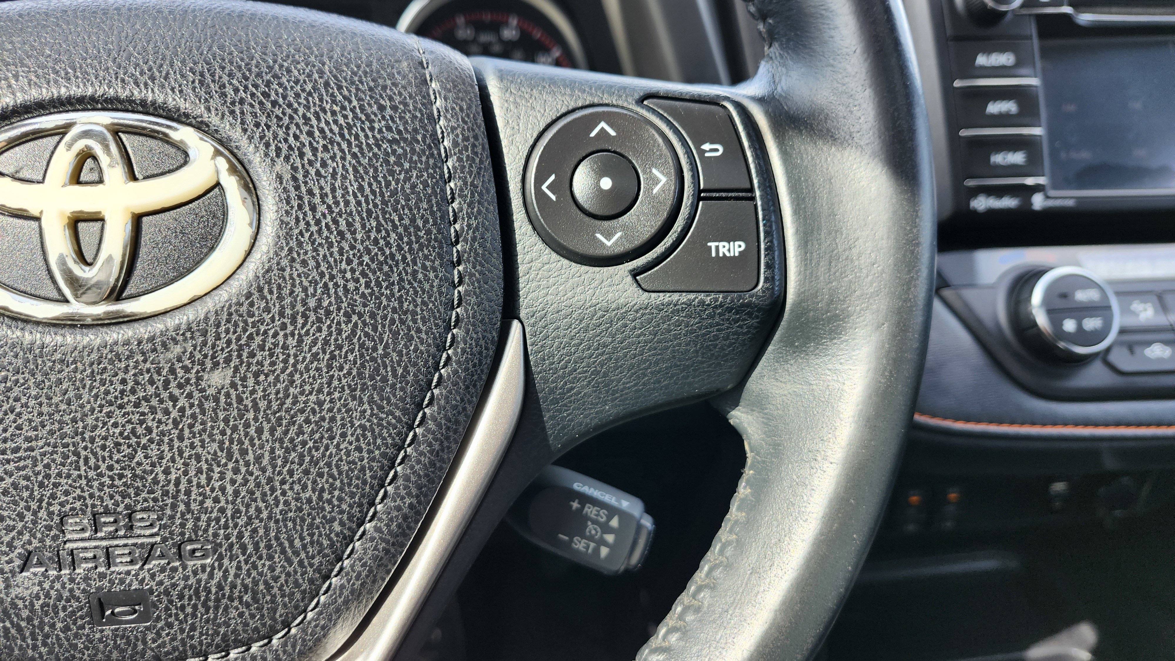 Used 2016 Toyota RAV4 SE image 32