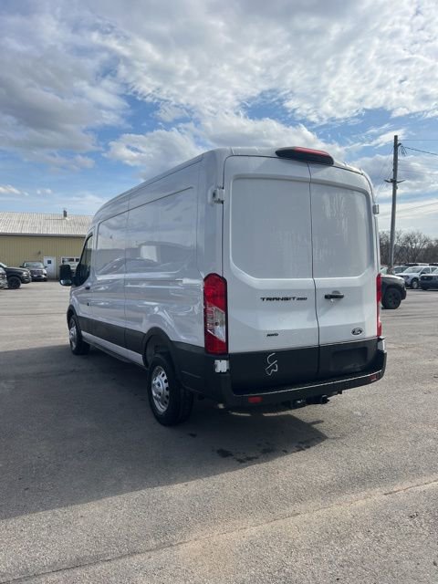 Used 2026 Ford Transit 250 148 Medium Roof Extended AWD w/ Load Area Protection Package image 8