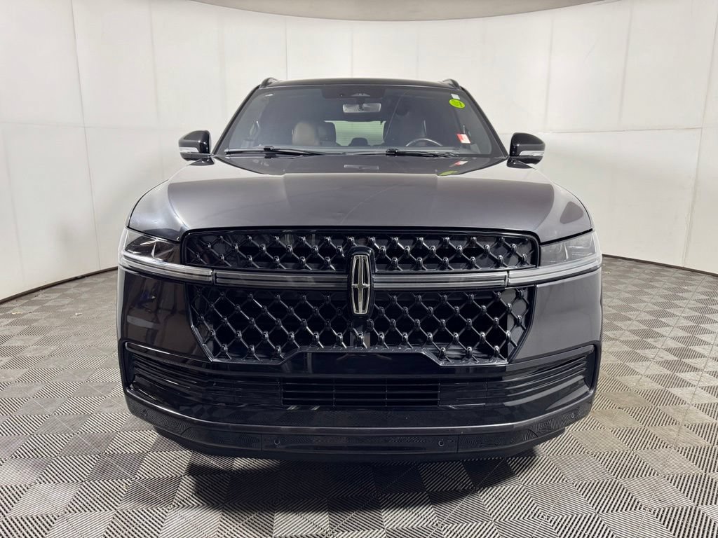 Certified 2025 Lincoln Navigator Black Label AWD/4WD image 8