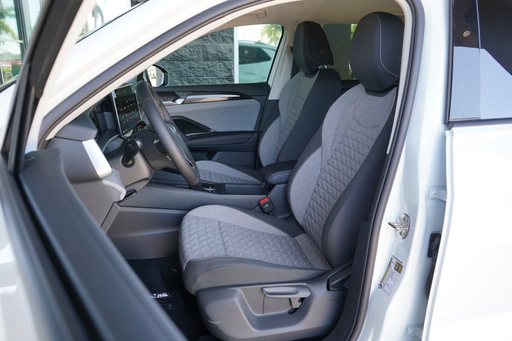 New 2026 Volkswagen Tiguan S FWD image 10
