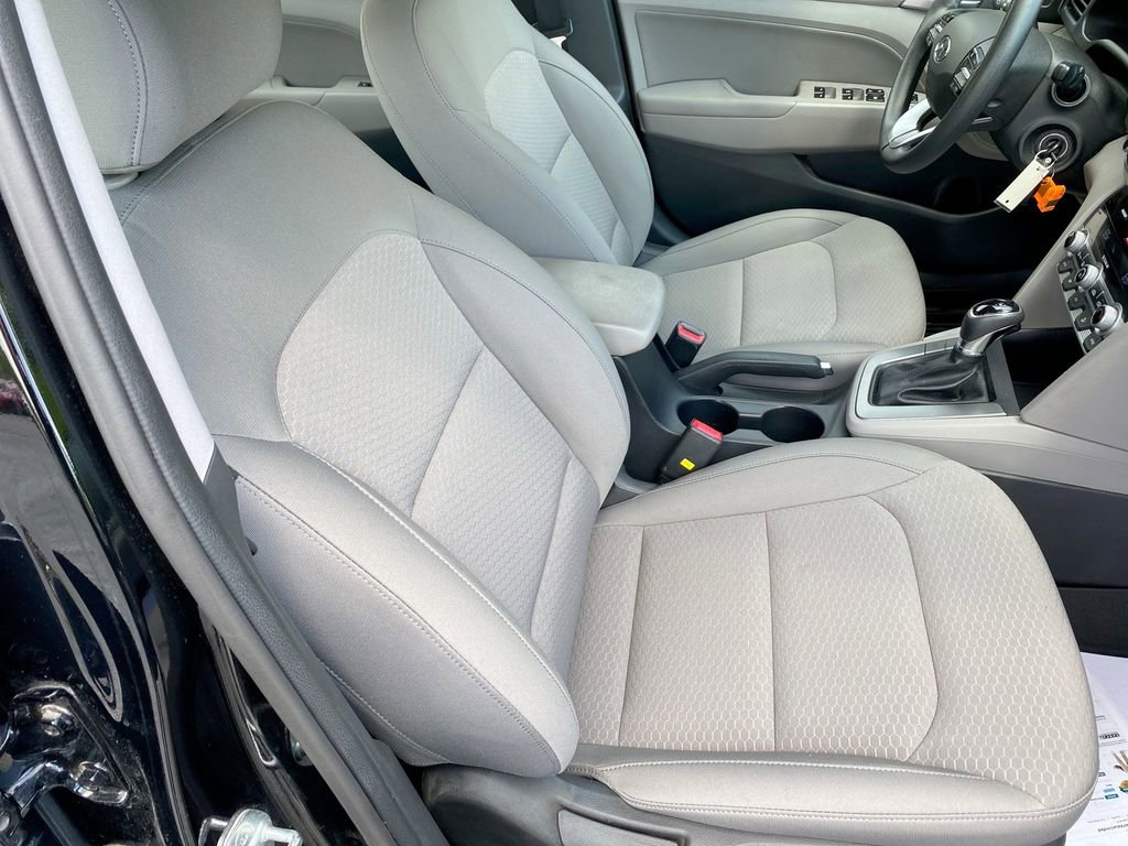 Used 2020 Hyundai Elantra SEL FWD image 27