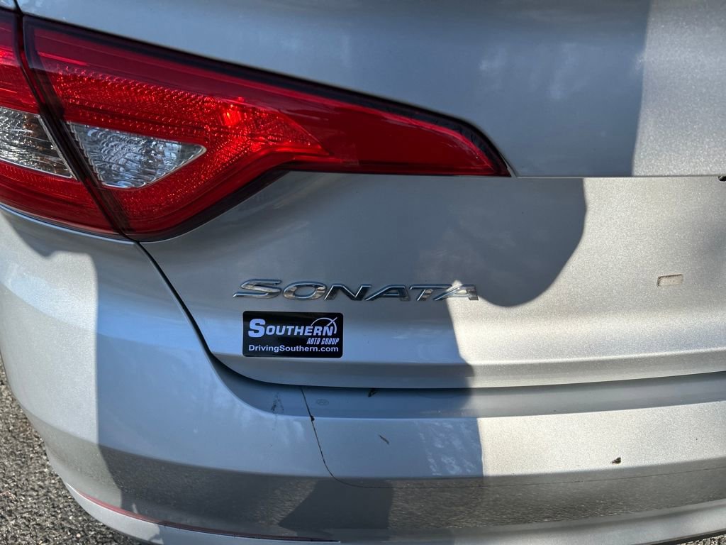 Used 2015 Hyundai Sonata SE w/ Option Group 09 image 10
