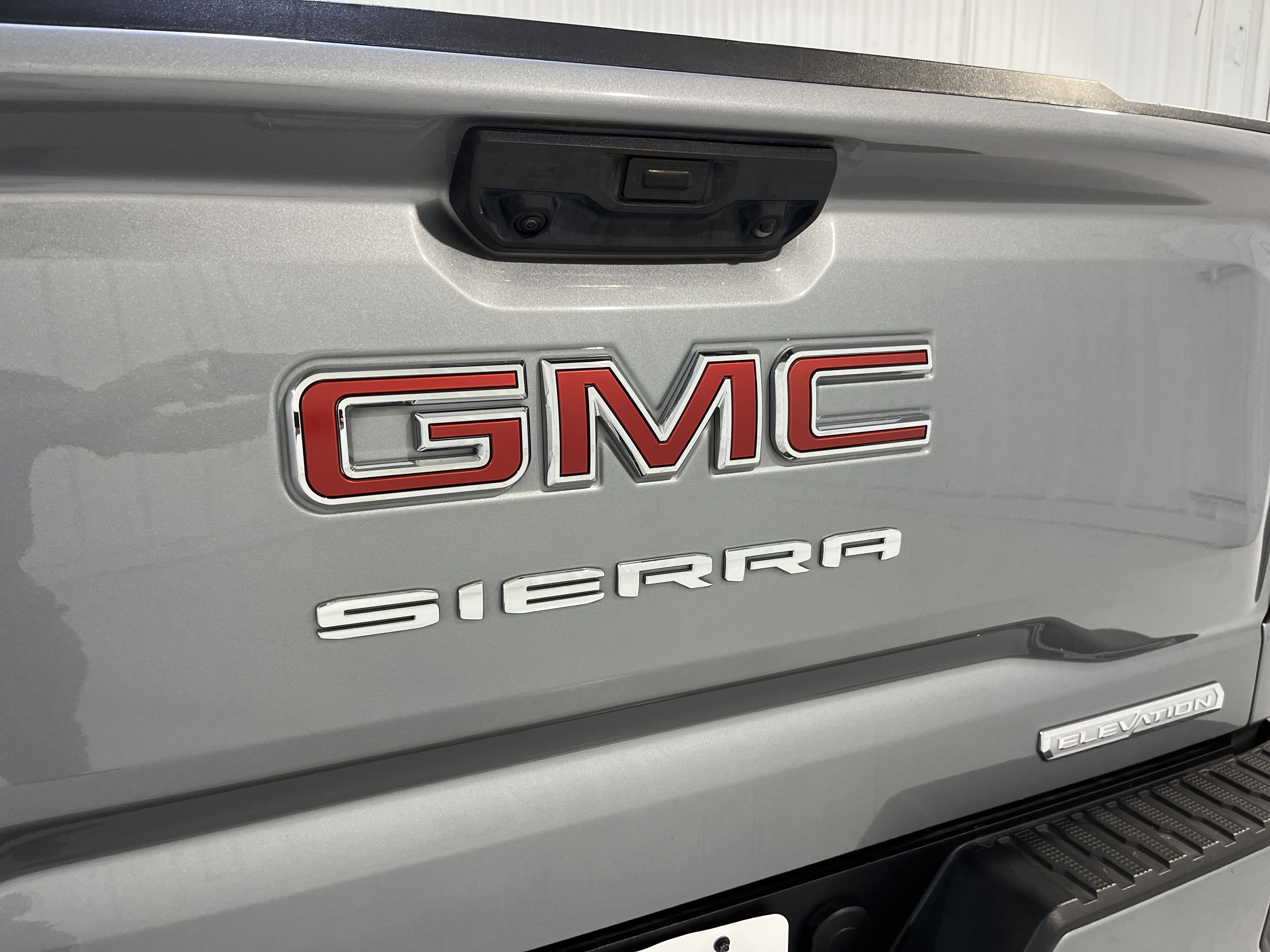 Used 2023 GMC Sierra 1500 Elevation w/ X31 Off-Road Package image 5