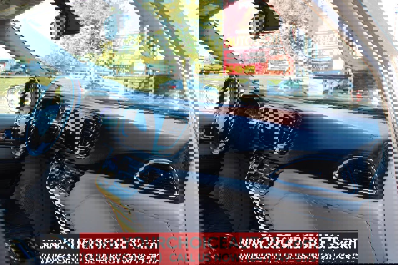 Used 2018 Chrysler Pacifica Touring-L image 15