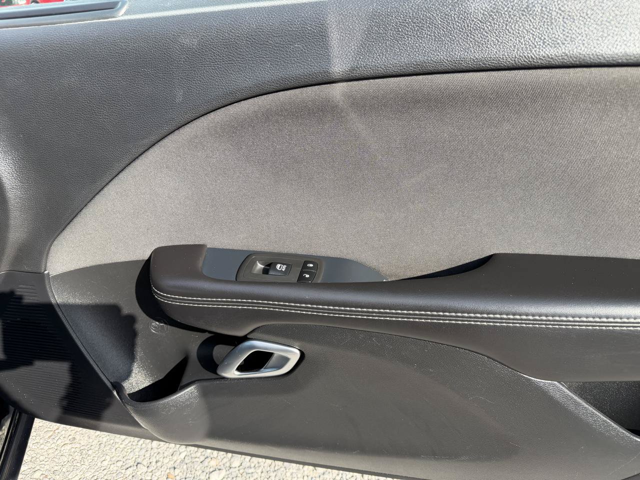 Used 2019 Dodge Challenger SXT RWD image 11