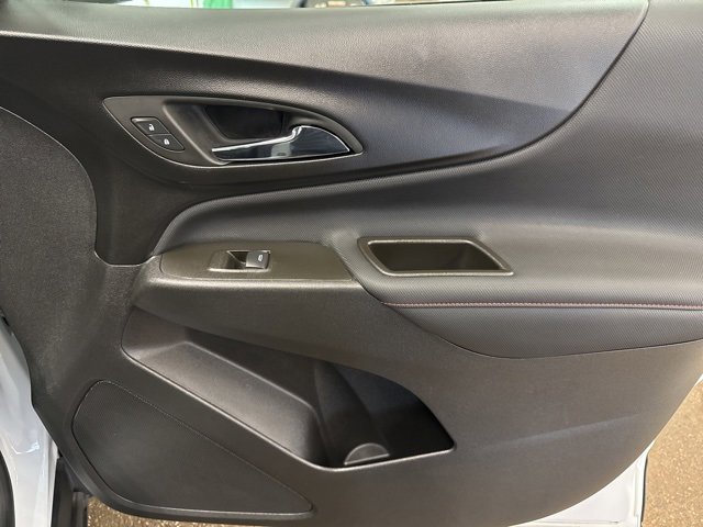 Used 2023 Chevrolet Equinox RS image 25