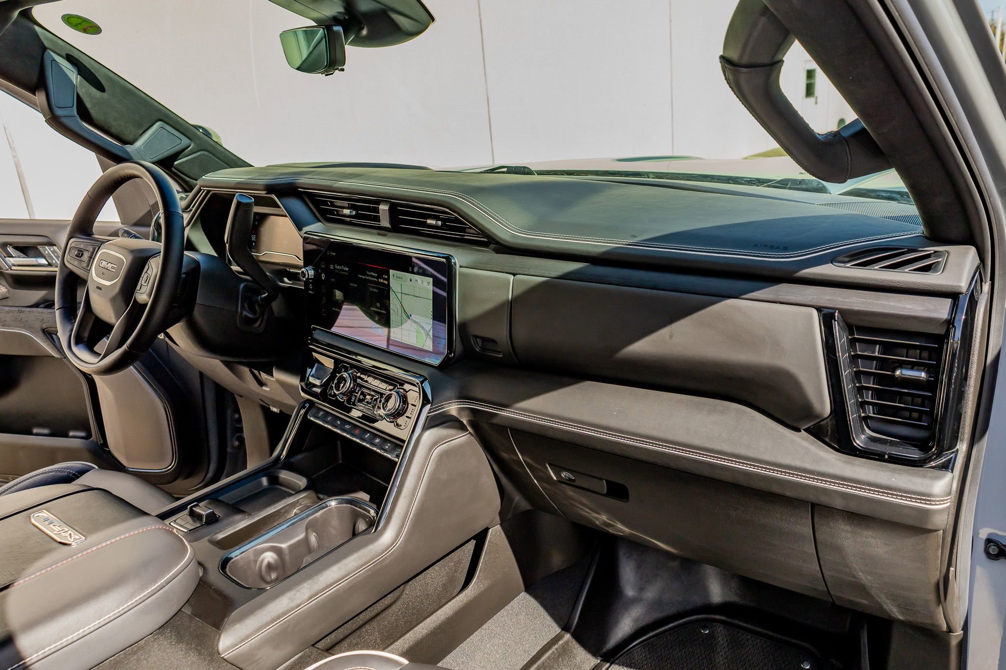 Used 2025 GMC Sierra 2500 AT4X image 18