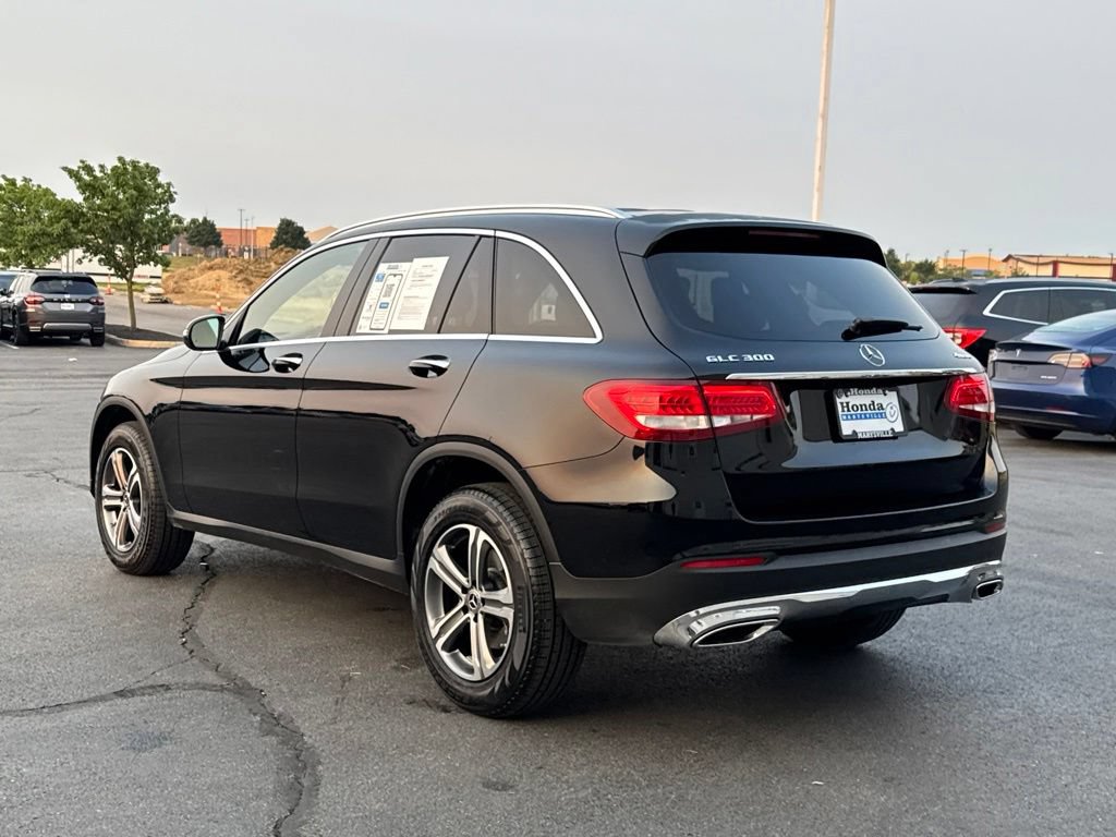 Used 2019 Mercedes-Benz GLC 300 4MATIC w/ Premium Package image 5