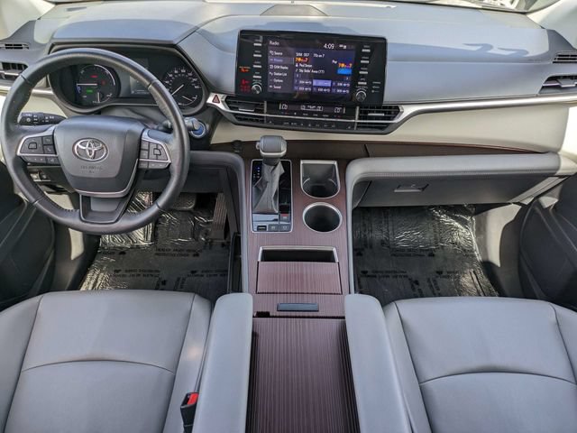 Used 2022 Toyota Sienna XLE FWD image 15