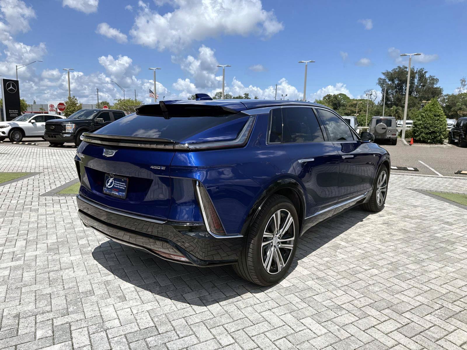 Used 2024 Cadillac Lyriq Luxury RWD image 5
