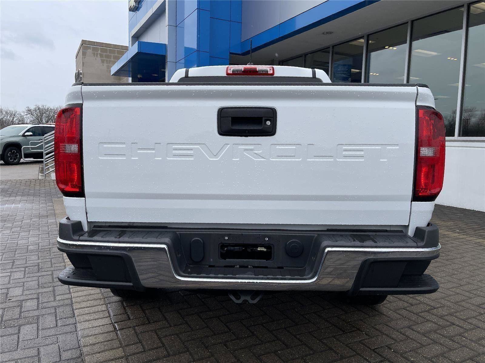 Used 2022 Chevrolet Colorado W/T w/ WT Convenience Package RWD image 4