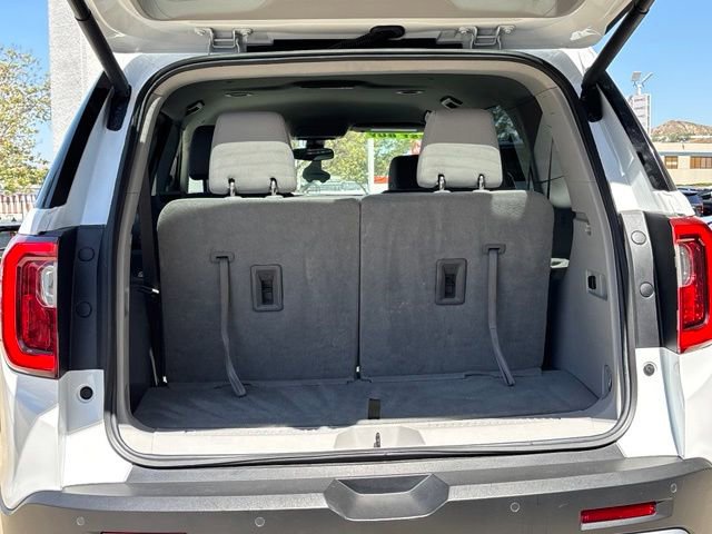 Used 2023 GMC Acadia SLE w/ Driver Convenience Package FWD image 26