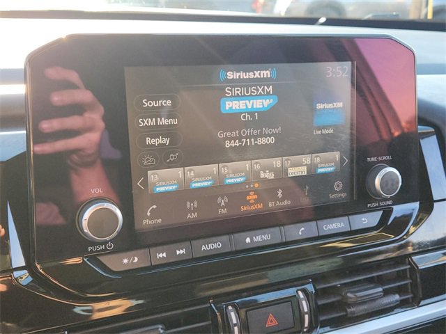 Certified 2022 Nissan Pathfinder SV image 17