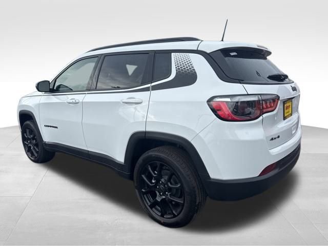 New 2026 Jeep Compass Latitude AWD/4WD image 5