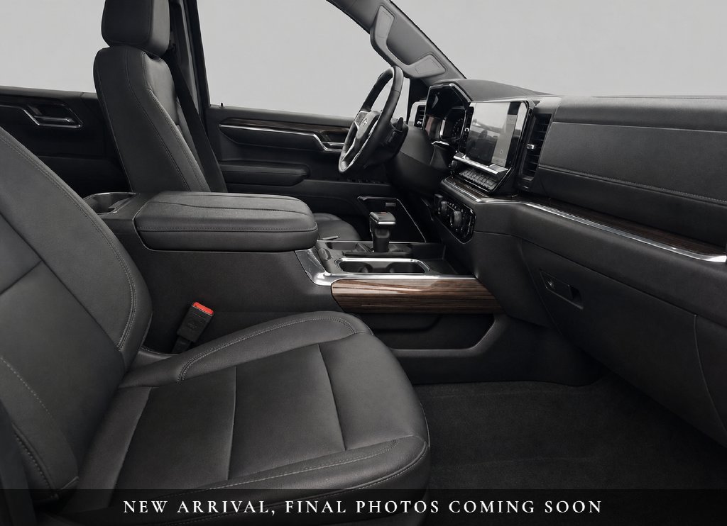 Used 2023 Chevrolet Silverado 1500 LT Trail Boss w/ LT Trail Boss Premium Package AWD/4WD image 3