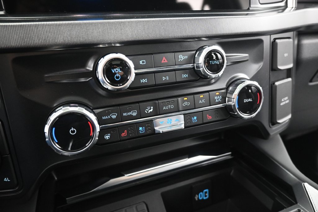New 2026 Ford F250 Platinum AWD/4WD image 16