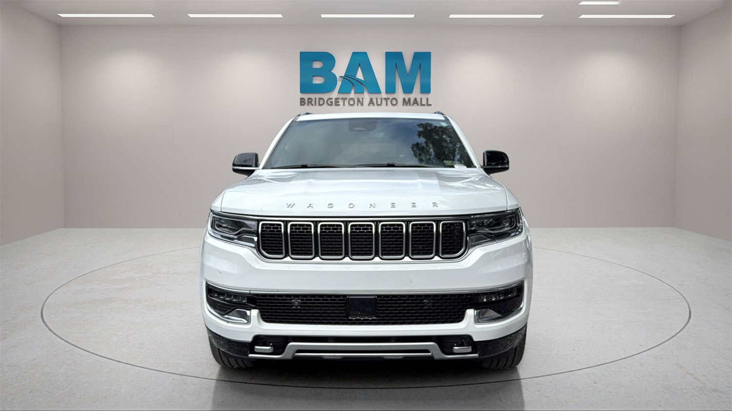 Used 2024 Jeep Wagoneer Series II w/ Premium Group I image 2