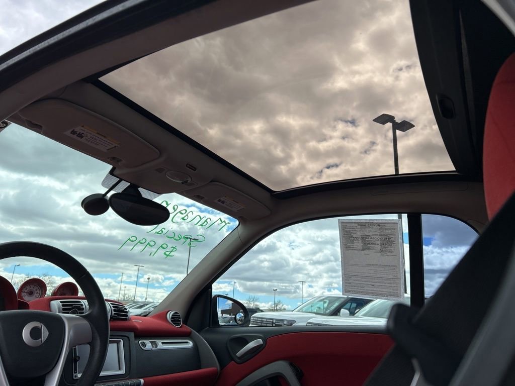 Used 2013 smart fortwo pure image 19