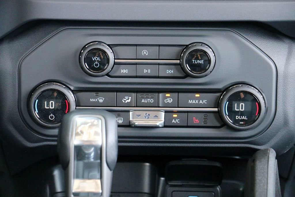 New 2025 Ford Bronco Big Bend w/ Black Diamond Package image 24