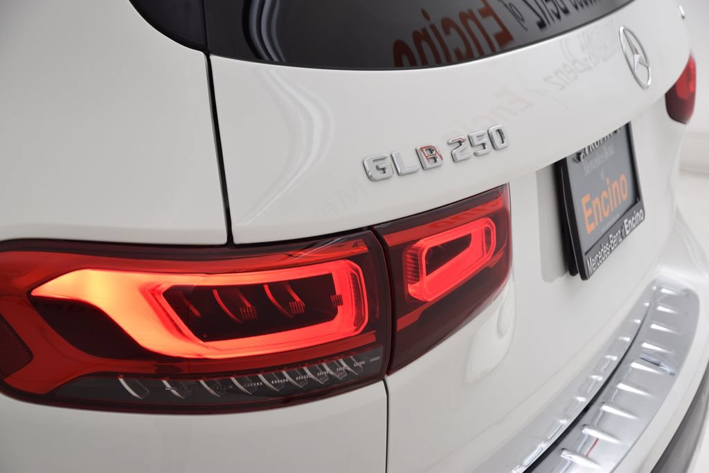 Certified 2022 Mercedes-Benz GLB 250 4MATIC image 13