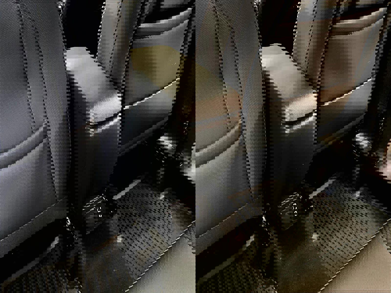 Used 2023 Chevrolet TrailBlazer RS w/ Sun and Liftgate Package image 29