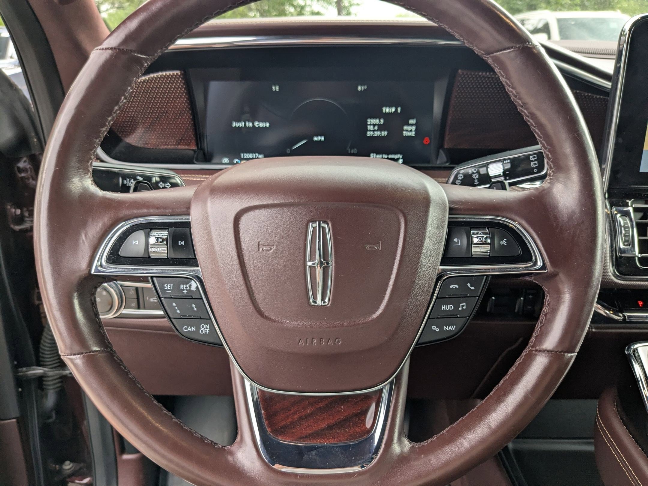 Used 2021 Lincoln Navigator Black Label w/ Cargo Convenience Package image 13