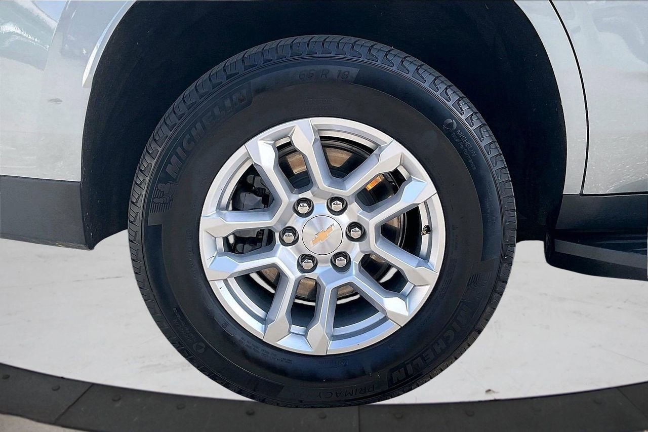 Used 2025 Chevrolet Tahoe LT image 38