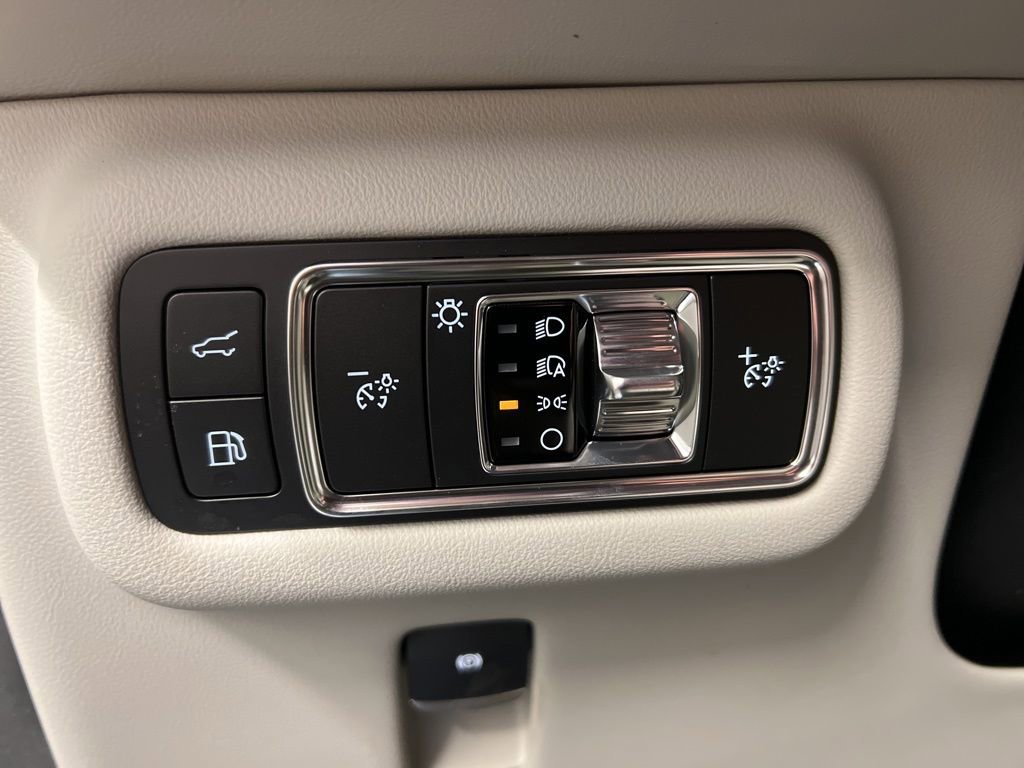 Used 2026 Lincoln Nautilus Premier w/ Equipment Group 102A image 26